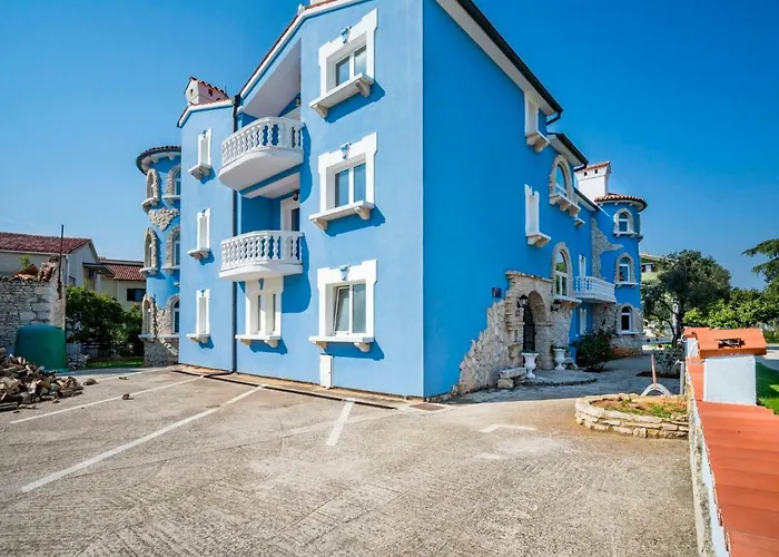 Hilde Blue-9 By Interhome